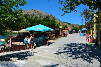 Kournas Kreta - Departement Chania - Foto 3 - Foto van https://www.grieksegids.nl/fotos/kreta/kournas/normaal/kournas-kreta-003.jpg