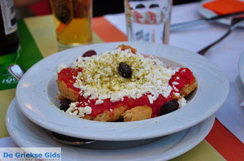 Dakos in Rethymnon stad | Rethymnon Kreta | Foto 125 - Foto van https://www.grieksegids.nl/fotos/kreta/normaal/kreta-grieksegids-0697.jpg