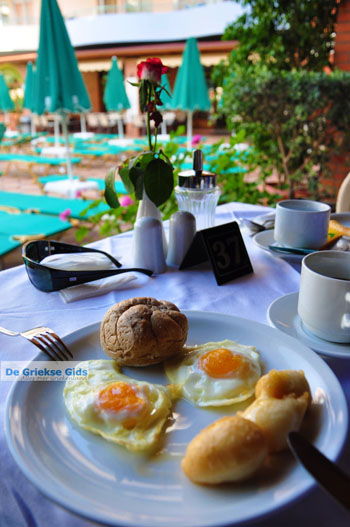 Ontbijt bij Hotel Bio in Rethymnon | Rethymnon Kreta - Foto van https://www.grieksegids.nl/fotos/kreta/normaal/kreta-grieksegids-0808.jpg