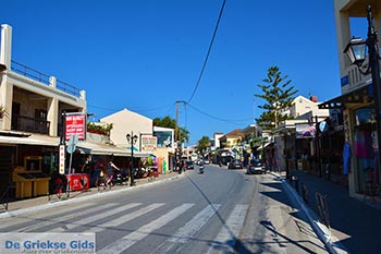 Platanias Kreta - Departement Chania - Foto 4 - Foto van https://www.grieksegids.nl/fotos/kreta/platanias/normaal/platanias-kreta-004.jpg
