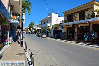 Platanias Kreta - Departement Chania - Foto 6 - Foto van https://www.grieksegids.nl/fotos/kreta/platanias/normaal/platanias-kreta-006.jpg