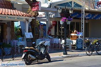 Platanias Kreta - Departement Chania - Foto 13 - Foto van https://www.grieksegids.nl/fotos/kreta/platanias/normaal/platanias-kreta-013.jpg