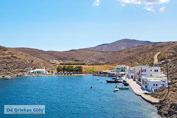 Agia Irini Kythnos - Cycladen Griekenland  - Foto van https://www.grieksegids.nl/fotos/kythnos/normaal/agia-irini-kythnos-014.jpg