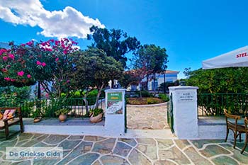 Chora Kythnos - Cycladen Griekenland  - Foto van https://www.grieksegids.nl/fotos/kythnos/normaal/chora-kythnos-008.jpg