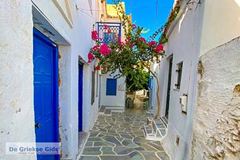Dryopida Kythnos - Cycladen Griekenland  - Foto van https://www.grieksegids.nl/fotos/kythnos/normaal/dryopida-kythnos-004.jpg