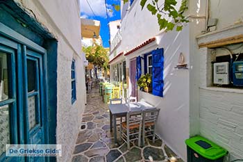Dryopida Kythnos - Cycladen Griekenland  - Foto van https://www.grieksegids.nl/fotos/kythnos/normaal/dryopida-kythnos-006.jpg