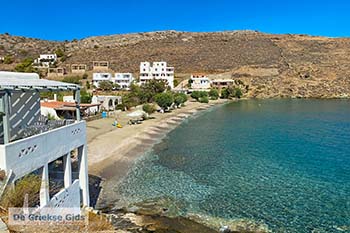 Lefkes Kythnos - Cycladen Griekenland  - Foto van https://www.grieksegids.nl/fotos/kythnos/normaal/lefkes-kythnos-002.jpg