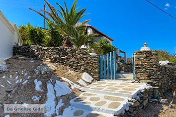 Lefkes Kythnos - Cycladen Griekenland  - Foto van https://www.grieksegids.nl/fotos/kythnos/normaal/lefkes-kythnos-003.jpg