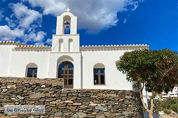 Lefkes Kythnos - Cycladen Griekenland  - Foto van https://www.grieksegids.nl/fotos/kythnos/normaal/lefkes-kythnos-004.jpg