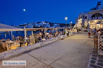 Loutra Kythnos - Cycladen Griekenland  - Foto van https://www.grieksegids.nl/fotos/kythnos/normaal/loutra-kythnos-009.jpg