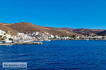 Merichas Kythnos - Cycladen Griekenland  - Foto van https://www.grieksegids.nl/fotos/kythnos/normaal/merichas-kythnos-003.jpg