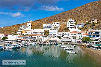 Merichas Kythnos - Cycladen Griekenland  - Foto van https://www.grieksegids.nl/fotos/kythnos/normaal/merichas-kythnos-012.jpg