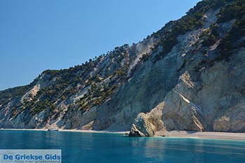 Egremni - Eiland Lefkas -  Foto 1 - Foto van https://www.grieksegids.nl/fotos/lefkas/egremni/normaal/egremni-001.jpg