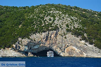 Grot Papanikolis - Meganisi eiland bij Lefkas - Foto 22 - Foto van https://www.grieksegids.nl/fotos/lefkas/meganisi/normaal/meganisi-022.jpg