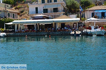 Vathy - Meganisi eiland bij Lefkas - Foto 41 - Foto van https://www.grieksegids.nl/fotos/lefkas/meganisi/normaal/meganisi-041.jpg
