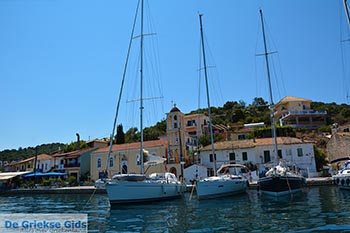 Vathy - Meganisi eiland bij Lefkas - Foto 42 - Foto van https://www.grieksegids.nl/fotos/lefkas/meganisi/normaal/meganisi-042.jpg