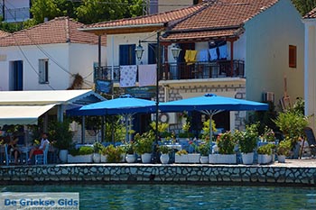 Vathy - Meganisi eiland bij Lefkas - Foto 46 - Foto van https://www.grieksegids.nl/fotos/lefkas/meganisi/normaal/meganisi-046.jpg