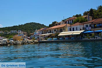 Vathy - Meganisi eiland bij Lefkas - Foto 48 - Foto van https://www.grieksegids.nl/fotos/lefkas/meganisi/normaal/meganisi-048.jpg