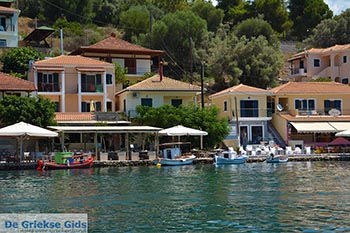 Vathy - Meganisi eiland bij Lefkas - Foto 50 - Foto van https://www.grieksegids.nl/fotos/lefkas/meganisi/normaal/meganisi-050.jpg