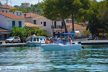 Vathy - Meganisi eiland bij Lefkas - Foto 51 - Foto van https://www.grieksegids.nl/fotos/lefkas/meganisi/normaal/meganisi-051.jpg