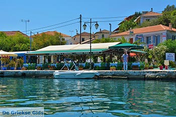 Vathy - Meganisi eiland bij Lefkas - Foto 53 - Foto van https://www.grieksegids.nl/fotos/lefkas/meganisi/normaal/meganisi-053.jpg