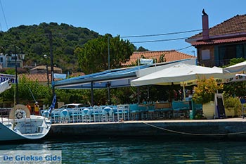 Vathy - Meganisi eiland bij Lefkas - Foto 54 - Foto van https://www.grieksegids.nl/fotos/lefkas/meganisi/normaal/meganisi-054.jpg