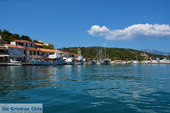 Vathy - Meganisi eiland bij Lefkas - Foto 58 - Foto van https://www.grieksegids.nl/fotos/lefkas/meganisi/normaal/meganisi-058.jpg