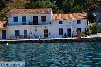 Vathy - Meganisi eiland bij Lefkas - Foto 65 - Foto van https://www.grieksegids.nl/fotos/lefkas/meganisi/normaal/meganisi-065.jpg