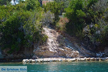 Vathy - Meganisi eiland bij Lefkas - Foto 68 - Foto van https://www.grieksegids.nl/fotos/lefkas/meganisi/normaal/meganisi-068.jpg