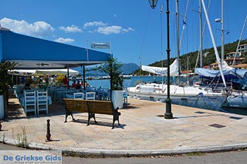 Vathy - Meganisi eiland bij Lefkas - Foto 74 - Foto van https://www.grieksegids.nl/fotos/lefkas/meganisi/normaal/meganisi-074.jpg