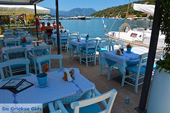 Vathy - Meganisi eiland bij Lefkas - Foto 75 - Foto van https://www.grieksegids.nl/fotos/lefkas/meganisi/normaal/meganisi-075.jpg