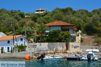 Vathy - Meganisi eiland bij Lefkas - Foto 80 - Foto van https://www.grieksegids.nl/fotos/lefkas/meganisi/normaal/meganisi-080.jpg