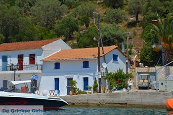 Vathy - Meganisi eiland bij Lefkas - Foto 81 - Foto van https://www.grieksegids.nl/fotos/lefkas/meganisi/normaal/meganisi-081.jpg