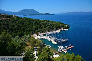 Haven Spilia Spartochori - Meganisi eiland bij Lefkas - Foto 91 - Foto van https://www.grieksegids.nl/fotos/lefkas/meganisi/normaal/meganisi-091.jpg