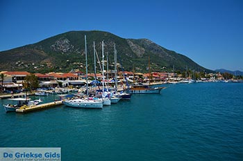 Nidri - Eiland Lefkas -  Foto 2 - Foto van https://www.grieksegids.nl/fotos/lefkas/nidri/normaal/nidri-002.jpg