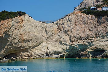 Porto Katsiki - Eiland Lefkas -  Foto 5 - Foto van https://www.grieksegids.nl/fotos/lefkas/porto-katsiki/normaal/porto-katsiki-005.jpg