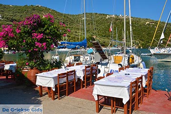 Syvota - Eiland Lefkas -  Foto 24 - Foto van https://www.grieksegids.nl/fotos/lefkas/syvota/normaal/syvota-024.jpg