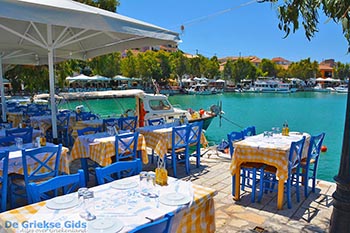 Vassiliki - Eiland Lefkas -  Foto 17 - Foto van https://www.grieksegids.nl/fotos/lefkas/vassiliki/normaal/vassiliki-017.jpg