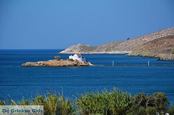 Agios Isidoros Kokkali - Eiland Leros - Griekse Gids Foto 14 - Foto van https://www.grieksegids.nl/fotos/leros/gourna/normaal/gourna-leros-014.jpg