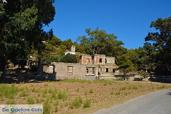 Lakki - Eiland Leros - Griekse Gids Foto 16 - Foto van https://www.grieksegids.nl/fotos/leros/lakki/normaal/lakki-leros-016.jpg