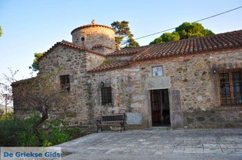Klooster Tourlotis bij Thermi | Lesbos | Griekse Gids 3 - Foto van https://www.grieksegids.nl/fotos/lesbos/normaal/lesbos-griekenland-420.jpg