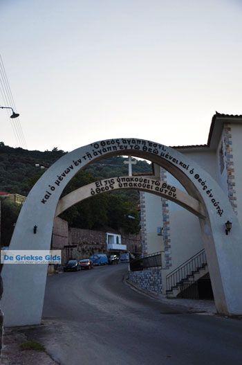 Klooster Agios Rafail bij Thermi | Lesbos | Griekse Gids 2 - Foto van https://www.grieksegids.nl/fotos/lesbos/normaal/lesbos-griekenland-426.jpg