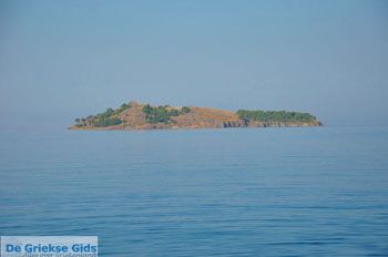 Petra Lesbos | Griekenland 28 - Foto van https://www.grieksegids.nl/fotos/lesbos/normaal/lesbos-griekenland-480.jpg