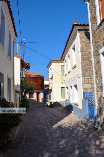 Petra Lesbos | Griekenland 38 - Foto van https://www.grieksegids.nl/fotos/lesbos/normaal/lesbos-griekenland-490.jpg