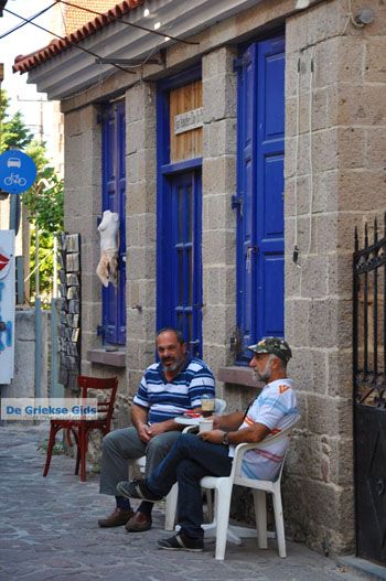Petra Lesbos | Griekenland 56 - Foto van https://www.grieksegids.nl/fotos/lesbos/normaal/lesbos-griekenland-508.jpg