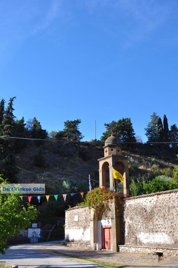 Heilig klooster Perivolis | Lesbos Griekenland | Foto 2 - Foto van https://www.grieksegids.nl/fotos/lesbos/normaal/lesbos-griekenland-703.jpg