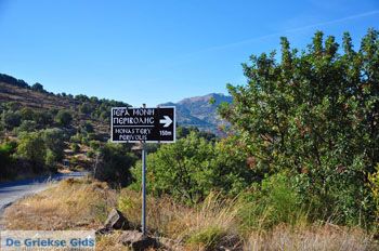 Heilig klooster Perivolis | Lesbos Griekenland | Foto 6 - Foto van https://www.grieksegids.nl/fotos/lesbos/normaal/lesbos-griekenland-707.jpg