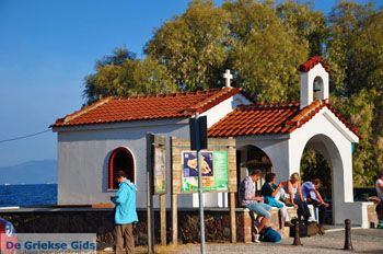 Kerkje bij vliegveld Mytilini | Lesbos Griekenland | Foto 4 - Foto van https://www.grieksegids.nl/fotos/lesbos/normaal/lesbos-griekenland-860.jpg