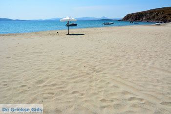 Strand Chavouli bij Moudros Limnos (Lemnos) | Griekenland foto 2 - Foto van https://www.grieksegids.nl/fotos/limnos/lemnos2/normaal/chavouli-moudros-limnos-002.jpg