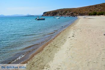 Strand Chavouli bij Moudros Limnos (Lemnos) | Griekenland foto 4 - Foto van https://www.grieksegids.nl/fotos/limnos/lemnos2/normaal/chavouli-moudros-limnos-004.jpg